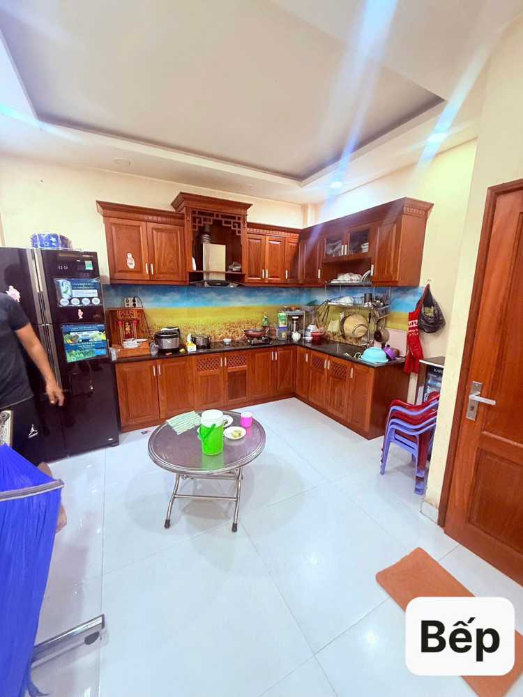 Bán Nhà Gần Trường Đại Học Văn Hiến, Quận Tân Phú - 4X15m - 3 Tầng - 6.X Tỷ(tl)