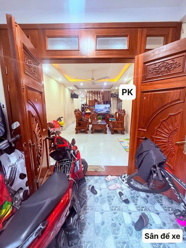 Bán Nhà Gần Trường Đại Học Văn Hiến, Quận Tân Phú - 4X15m - 3 Tầng - 6.X Tỷ(tl)