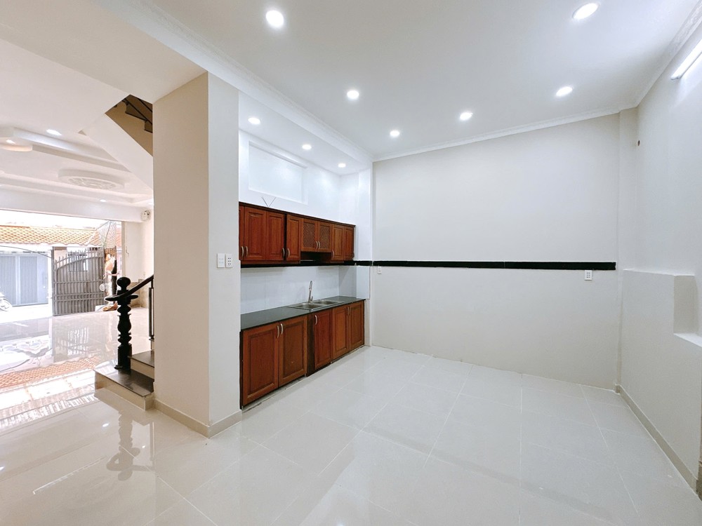 Bán Nhà Kiều Đàm Q7 – Xe Hơi Ngủ Trong Nhà – 5X18m – 4 Tầng – Chỉ 12.8 Tỷ