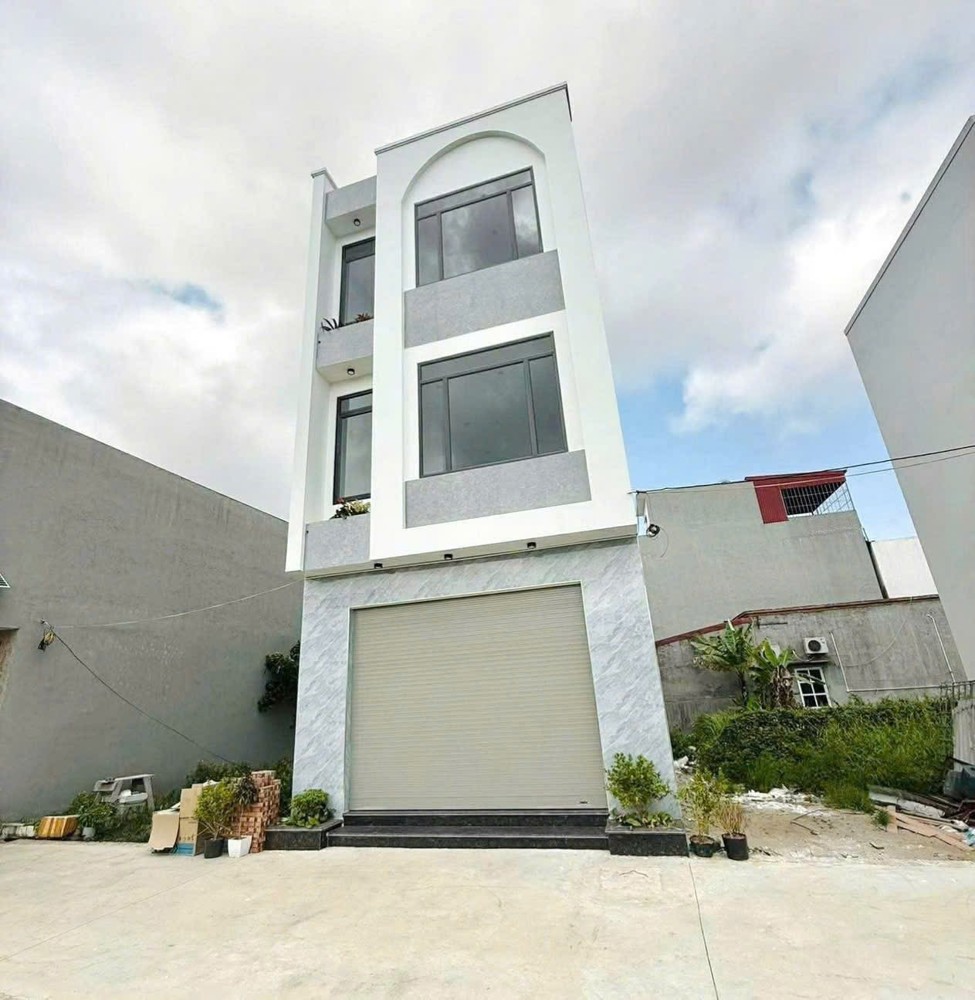 Bán Nhà 3 Tầng Tại Phố Hải Thành 2. - 45.2M2 - Giá 2 Tỷ 6Xx