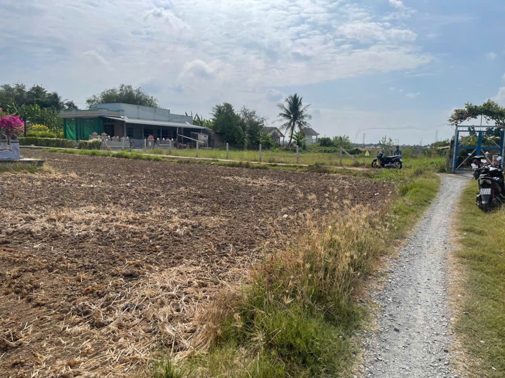 Đất Đẹp - Giá Tốt - Chính Chủ Cần Bán Nhanh Lô Đất Xã Long Sơn, Huyện Cần Đước, Long An