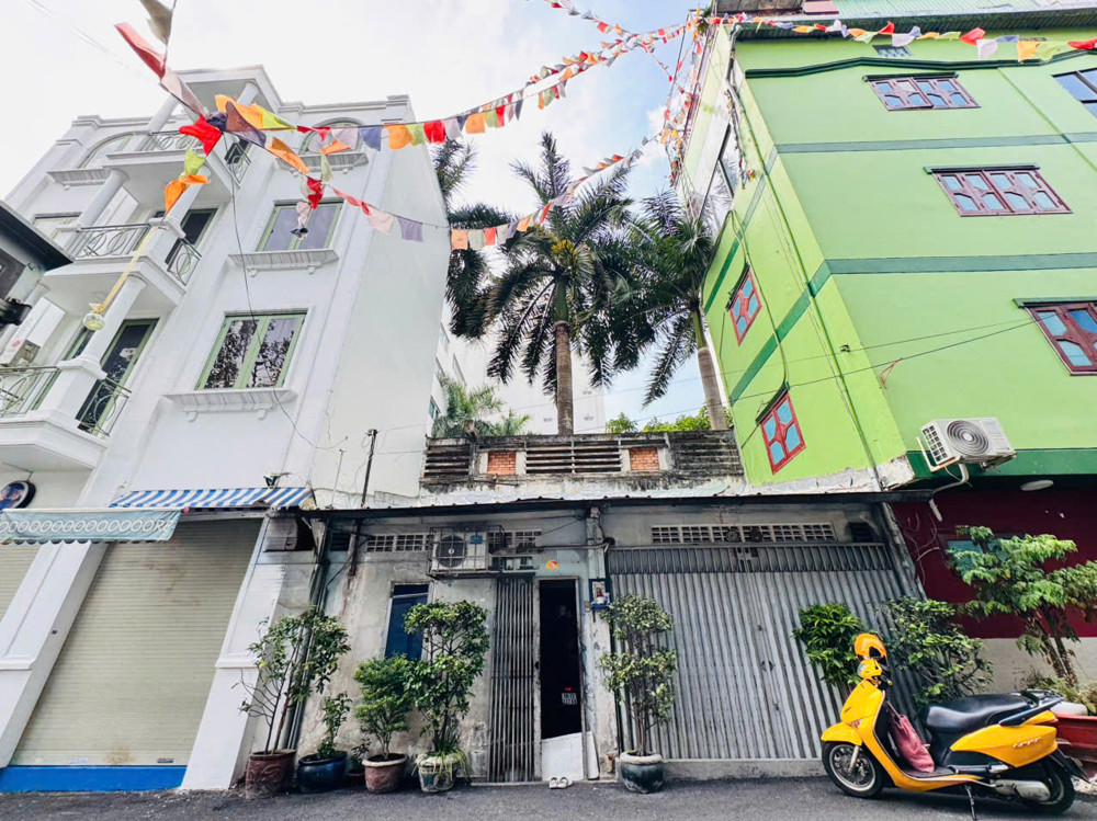 Chính Chủ 1 Đời Bán Nhà Mặt Tiền Xe Hơi Đậu Cửa Ngày Đêm Đ.nguyẽn Bỉnh Khiêm, Quận1- Ngang Lớn