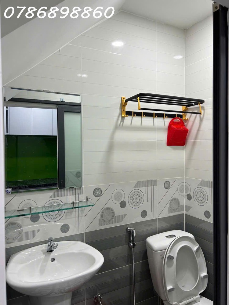 Bán Nhà Chính Chủ Hẻm 180 Bùi Văn Ba, Quận 7 – Gần Kcx Tân Thuận
