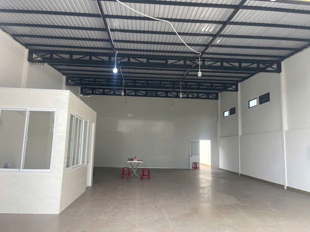 Bán Gấp Nhà Xưởng Tân Xuân – Giá Chỉ 17 Tỷ - Ngang 10M – Dễ Kinh Doanh