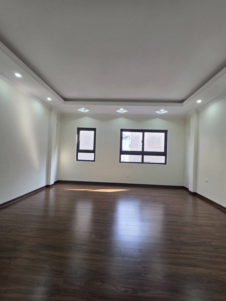 Bán Nhà Mặt Phố Nguyễn Xiển, 6 Tầng Thông Sàn Vỉa Hè 5M, Kinh Doanh, Văn Phòng, Chỉ 20.X Tỷ