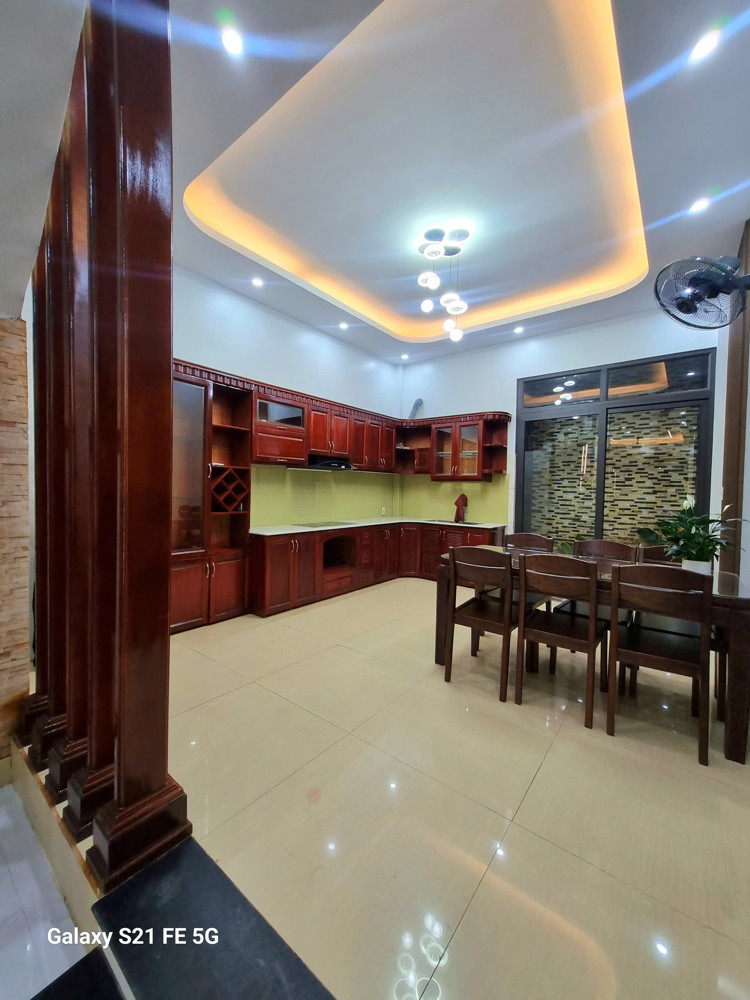 Nhà 70M2, 4 Tầng, 4Pn, 3Vs, Cách Đinh Tiên Hoàng 70M Kỳ Bá, Tp.thái Bình - 7.3 Tỷ