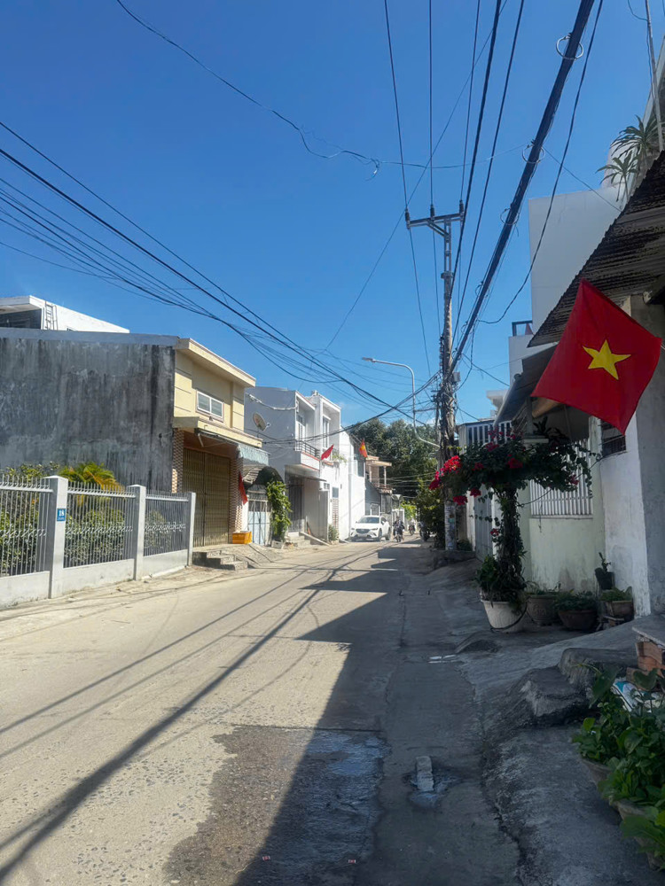 Nhà Hẻm Phú Xương – 145M² Full Thổ – Ô Tô Tận Nhà – Cách 2/4 Chỉ 100M – 4.8 Tỷ