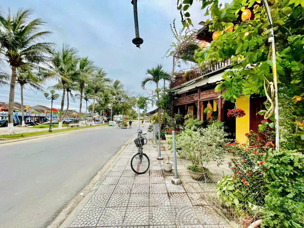 Bán Biệt Thự Gỗ Sang Xịn Mặt Tiền Đ.nguyễn Phúc Chu, Phố Cổ Hội An, Đà Nẵng,- Ngang Lớn 9,6M*16m