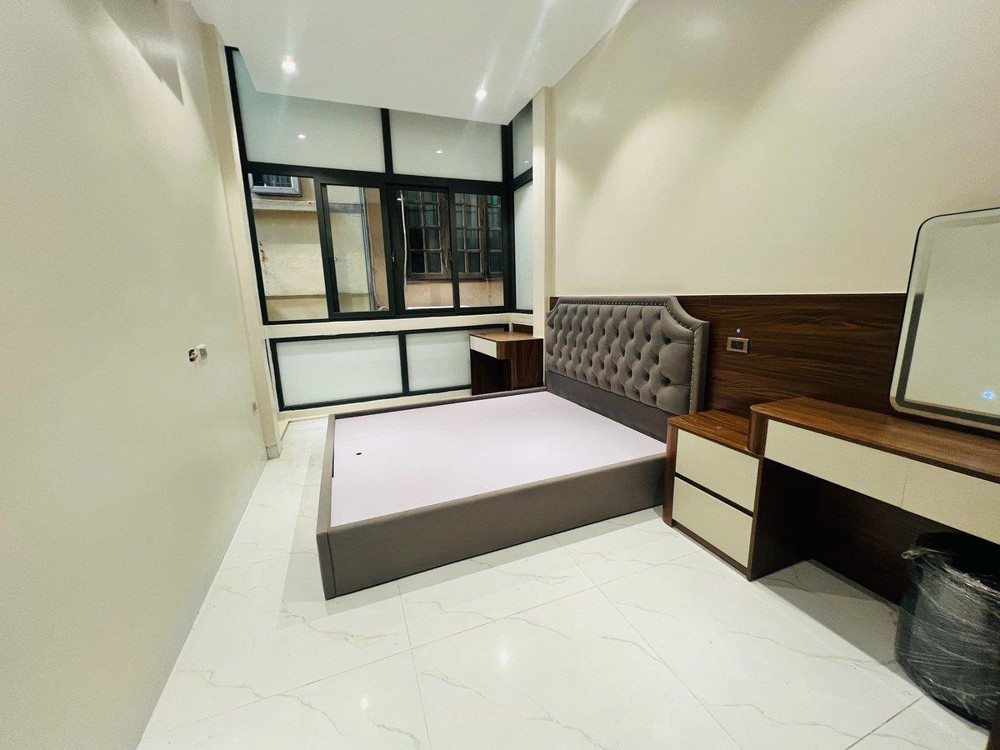 3 Bước Ra Mặt Phố Tôn Đức Thắng - 6 Tầng Thang Máy - Full Nội Thất- Nhà Xây Chắc Chắn -Sát Phố Cổ 