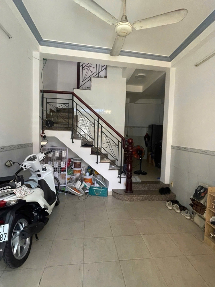 Xe Hơi 7 Chỗ Tới Nhà - 50M2 (Ngang 4M) - 3 Lầu Đúc - Thích Quảng Đức, Phú Nhuận - Chỉ 7.45 Tỷ