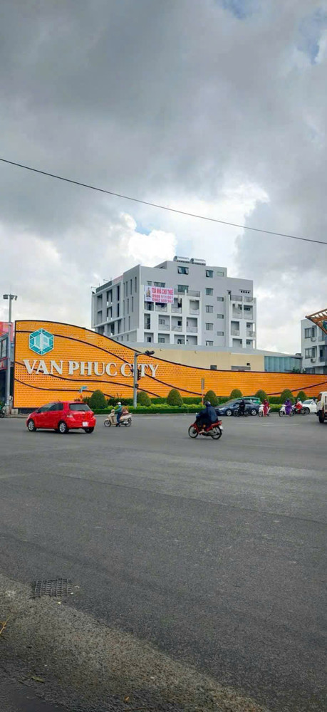 Bán Lô Đất Lớn Mặt Tiền Quốc Lộ 13, Hiệp Bình Phước - Tp Thủ Đức, Hồ Chí Minh