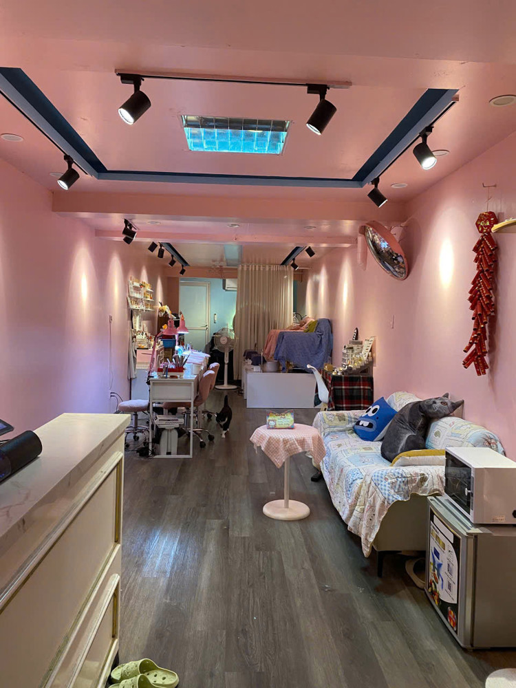 Sang Nhượng Tiệm Spa Nail Mi Gội Đầu Full Setup Ở Lại Được ,Khu Vực Đống Đa Hà Nội