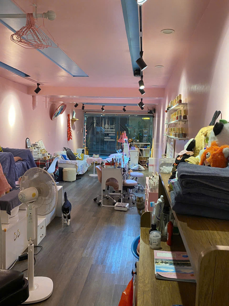 Sang Nhượng Tiệm Spa Nail Mi Gội Đầu Full Setup Ở Lại Được ,Khu Vực Đống Đa Hà Nội