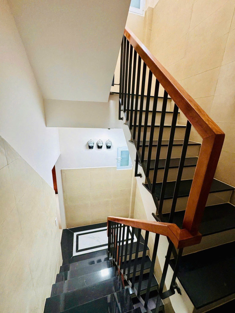 Bán Nhà 2 Mt Hẻm Vườn Lài - Gần Lũy Bán Bích, 8X20m, 5 Tầng - 17 Chdv, Chỉ 18,9 Tỷ
