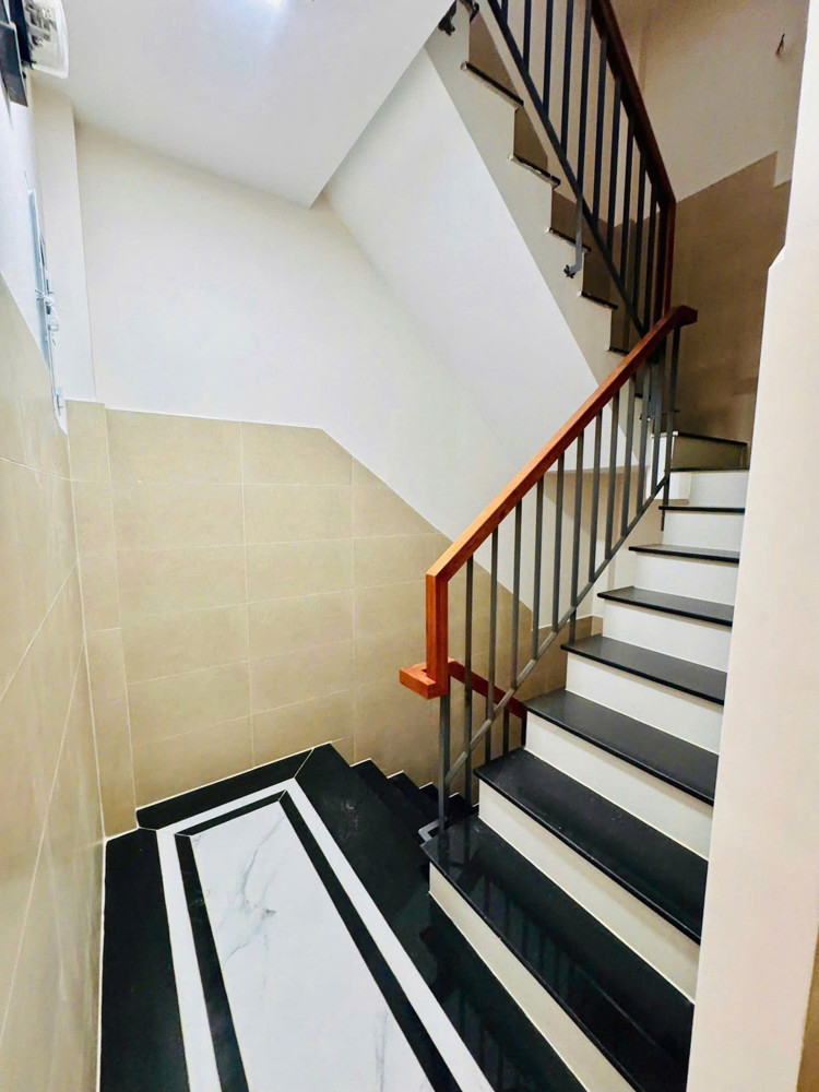 Bán Nhà 2 Mt Hẻm Vườn Lài - Gần Lũy Bán Bích, 8X20m, 5 Tầng - 17 Chdv, Chỉ 18,9 Tỷ