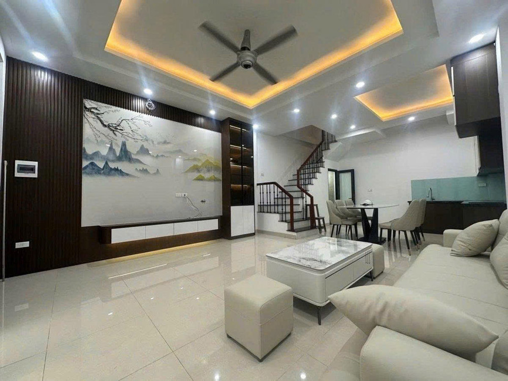 Bán Nhà Dương Văn Bé – Hai Bà Trưng 45M² – 5 Tầng – 10.X Tỷ
