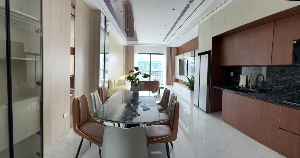 Oto Ngủ Trong Nhà - 57M2- 6 Tầng Thang Máy - 4M Mặt Tiền- Trung Tâm Quận Hoàng Mai. Giá 18.8 Tỷ