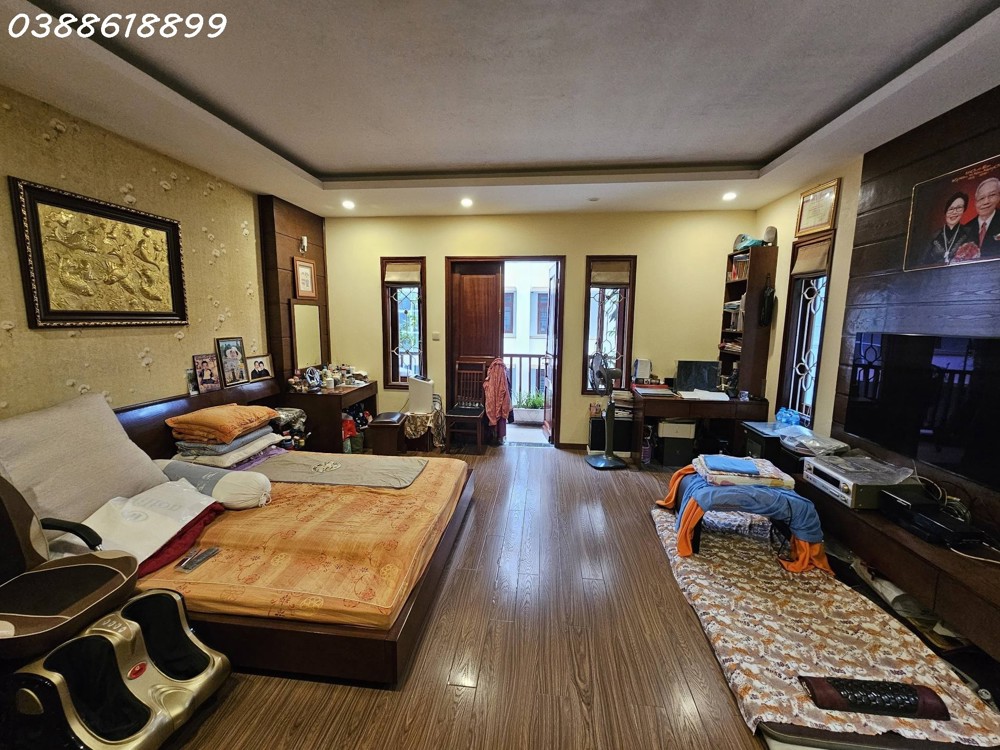 Hoa Hậu Phố Ngọc Khánh - Phân Lô - 3 Thoáng - Ô Tô Tránh Đỗ - Sổ Vuông Bánh Chưng