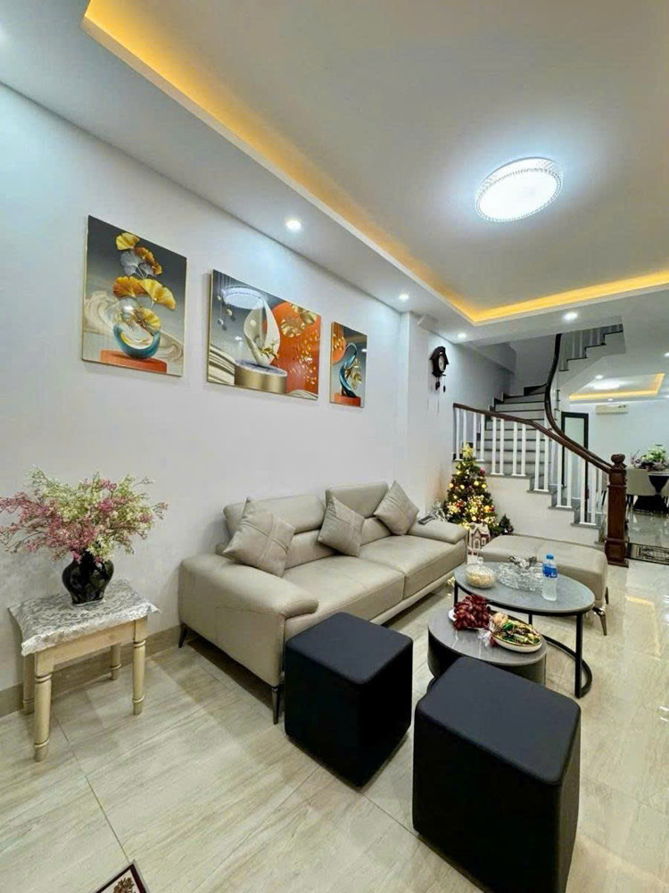 Hiếm Bán Nhà Nguyên Căn Lâm Du Long Biên