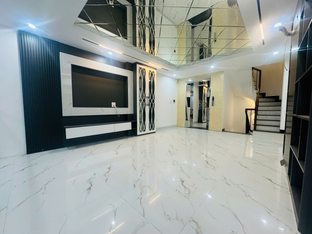 Cực Hiếm Thạch Bàn – Cổ Linh Nhà Đẹp 50M² Gara Ô Tô Gần Hồ Điều Hoà Nhỉnh 14 Tỷ