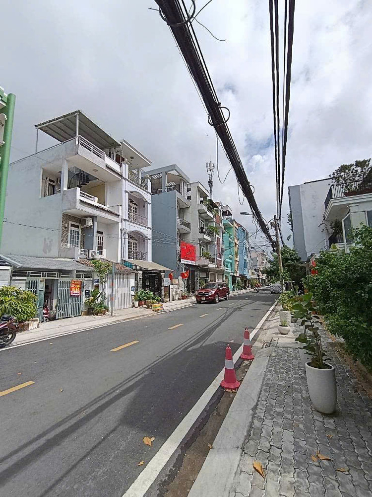 Quận 7, Ngay Cầu Phú Mỹ. 4X18m. Đường 12M. Chỉ 11 Tỷ 6. Cần Bán Gấp