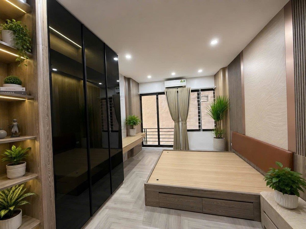 Trung Tâm Đông Đa - Phố Nguyễn Lương Bằng- 5 Tầng Full Nội Thất - Cách 0T0 60M