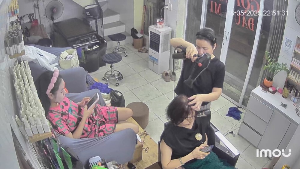 Sang Nhượng Tiệm Nail Mi Gội Khu Vực Giảng Võ, Hà Nội