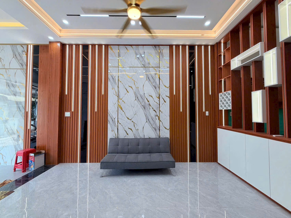 Bán Nhà 2 Tầng P.biên Hòa,Shr Đường 2 Ô Tô,Gần Nhà Hàng Sông Quê