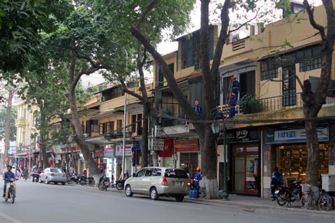 Chinh Chủ Cho Thuê Tầng 1 Nhà Mặt Tiền Hàng Khay,Vị Trí Đẹp,Ưu Tiên Cho Thuê Làm Văn Phòng