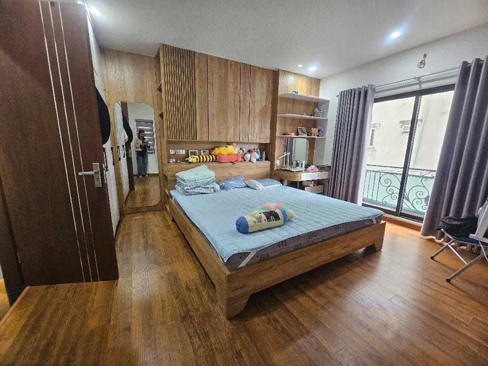 Nhà Mới Phúc Lợi Long Biên -5 Tầng - Lô Góc - 41M2. Hơn 7 X- Oto Đỗ Gần - Sát Vinhome 