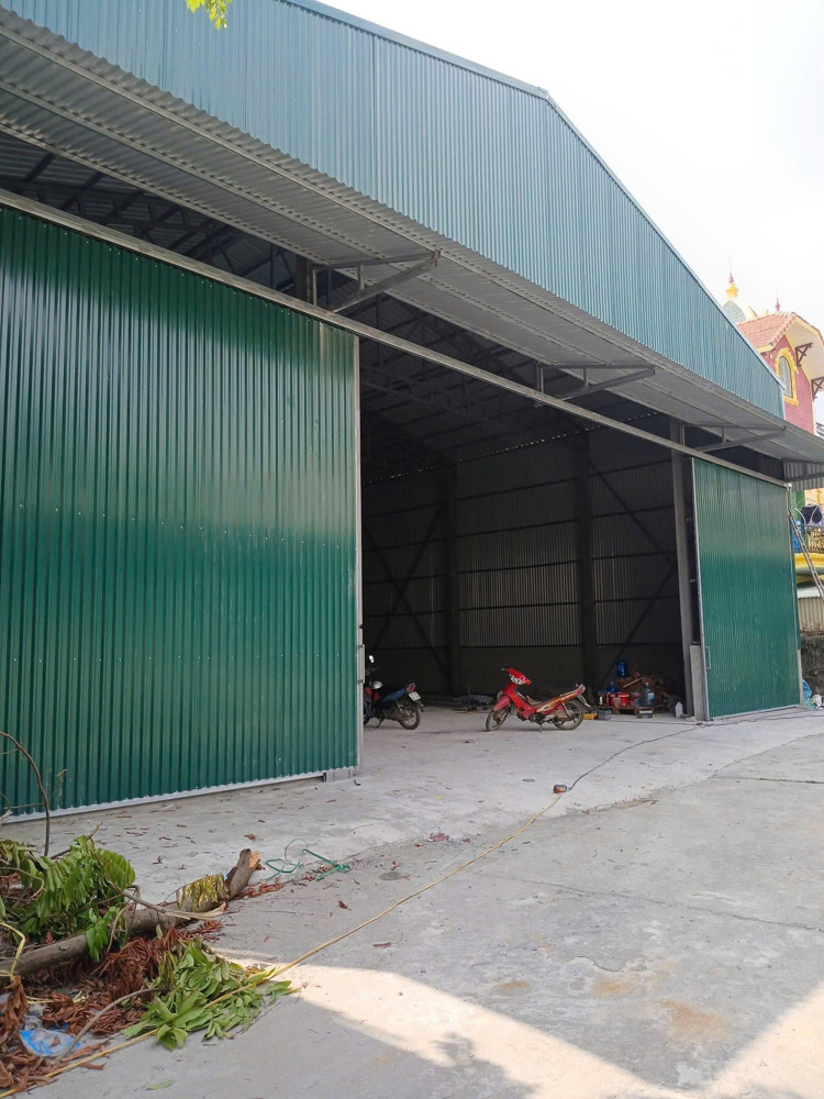 Cho Thuê Kho Xưởng 1200M² Gần Cầu Phùng, Đan Phượng - Xe Tải Lớn Vào Tận Nơi