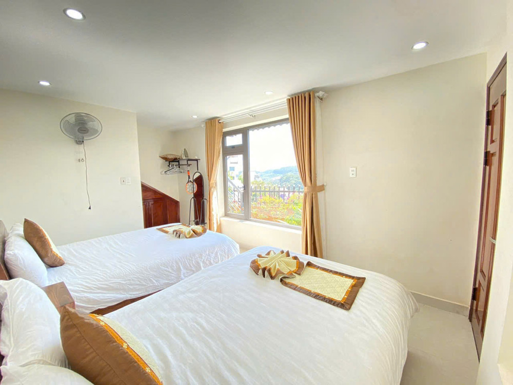 Cho Thuê Villa 8 Phòng Ngủ Đường Hùng Vương Phường 9 Đà Lạt Giá 18 Triệu/tháng