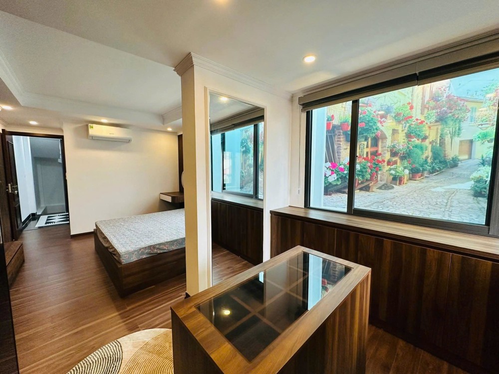 Ngay Cạnh Vin Giảng Võ - Nhà Siêu Đẹp - Thiết Kế Đẳng Cấp - Siêu Thoáng - 6 Tầng Thang Máy