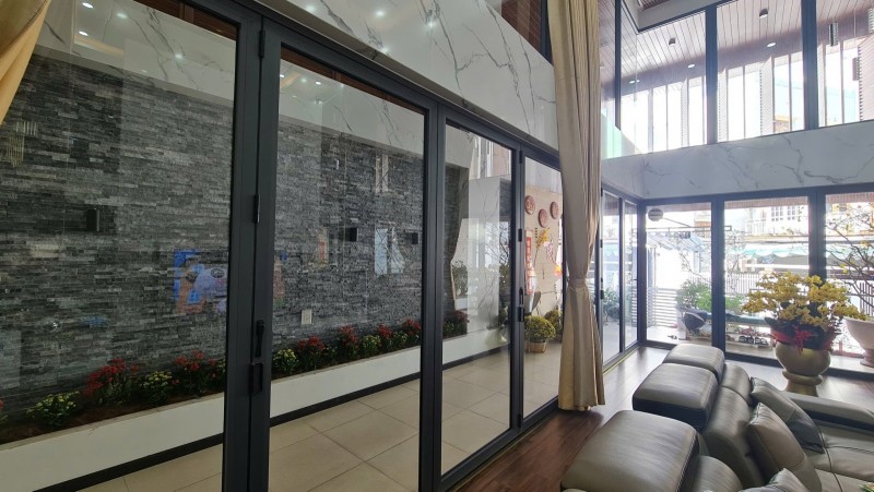 ► Villa Sát Mt Nguyễn Tri Phương, 245M2, Ngang 7M, 4 Tầng Cực Xịn Sò