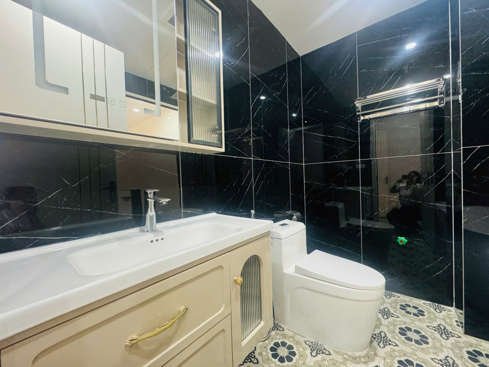 Nhà Đẹp Thạch Bàn – Thang Máy – Gara Ô Tô – Full Nội Thất