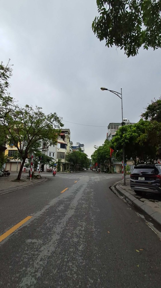 Bán Đất Tđc Việt Hưng - 90M2 - Mặt Tiền 6M - Sát Công Viên Hồ Điều Hòa - Nhô 20 Tỷ
