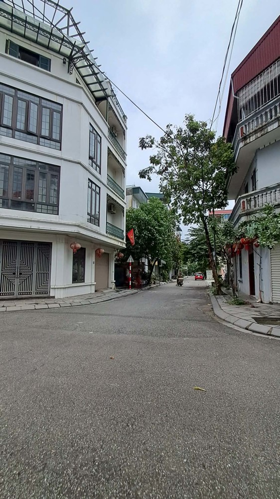Bán Đất Tái Định Cư Việt Hưng - 40M2-Phân Khúc Hiếm Nhỉnh 9 Tỷ