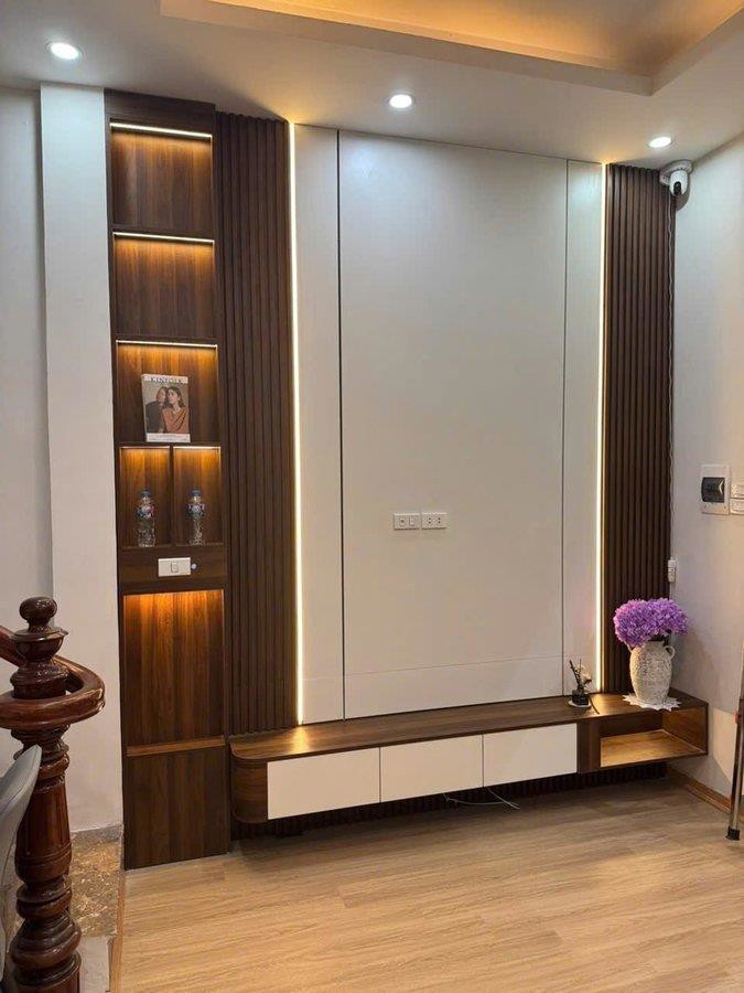 Vip Ba Đình - Hàng Xóm Vin Gallery - Ngõ Ba Gác Tránh - Cách Phố Vài Bước Chân - Full Nội Thất 