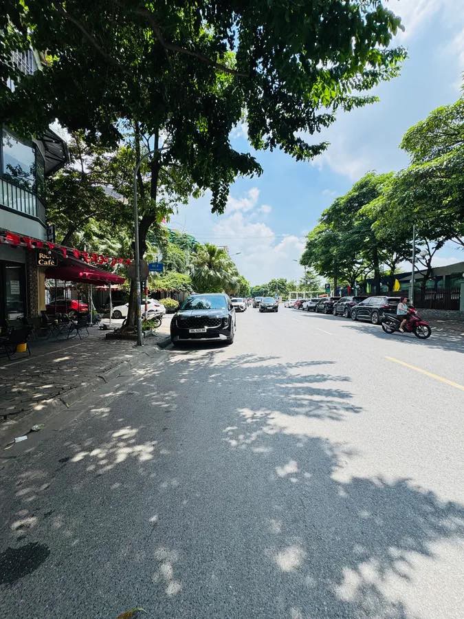 Bán Gấp Trong Tháng Toà Vp Lô Góc Hồng Tiến, Long Biên - 165M2 - 6 T Thang Máy - Mt 25M - Giá 77 Tỷ