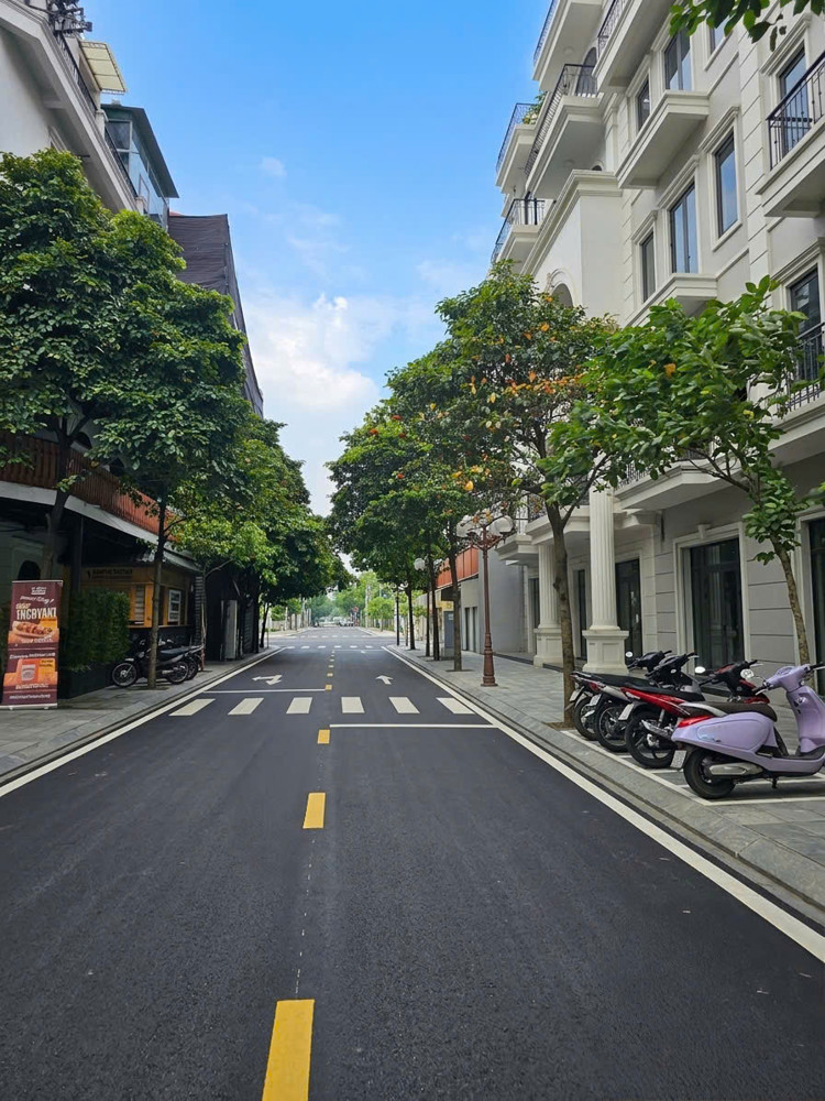 Bán Gấp Trong Tháng Toà Vp Lô Góc Hồng Tiến, Long Biên - 165M2 - 6 T Thang Máy - Mt 25M - Giá 77 Tỷ