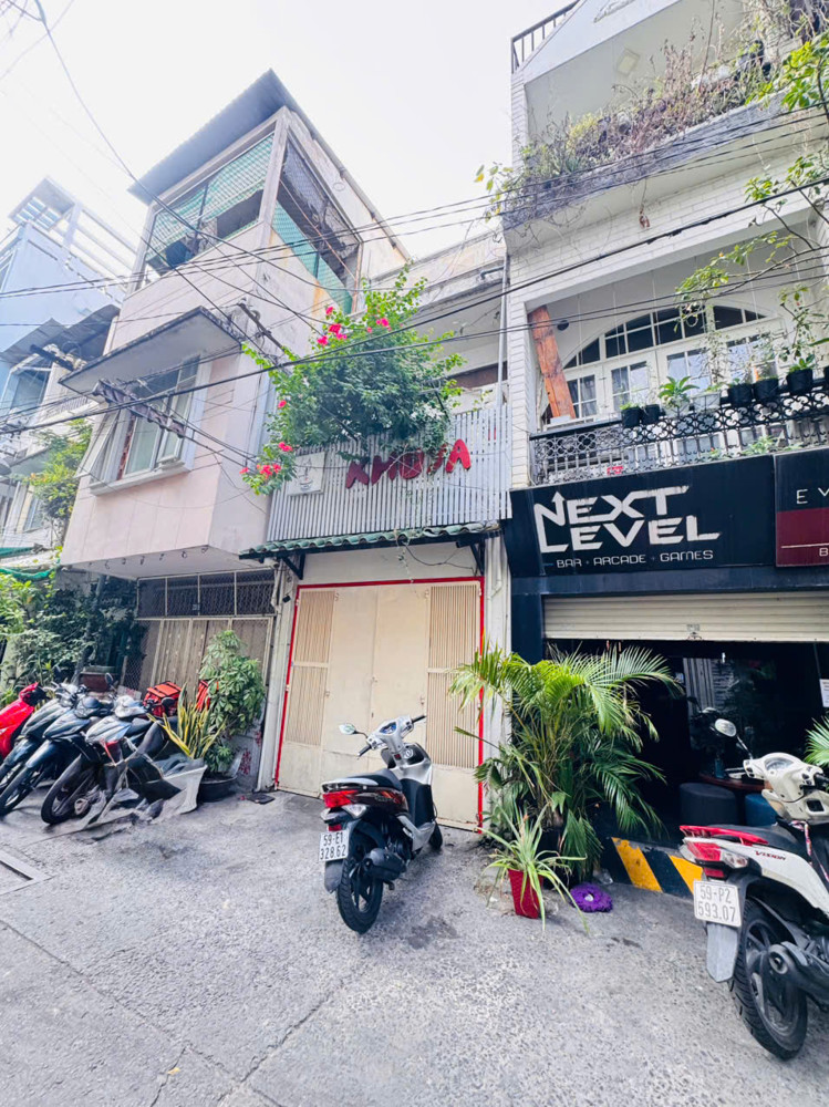Chính Chủ 1 Đời Xưa Bán Nhà 3 Tầng Mặt Tiền Hxh 6M Đ.nguyễn Trãi, Quận 1- Dt 59M2 Sh Vuông Đẹp- Nhà