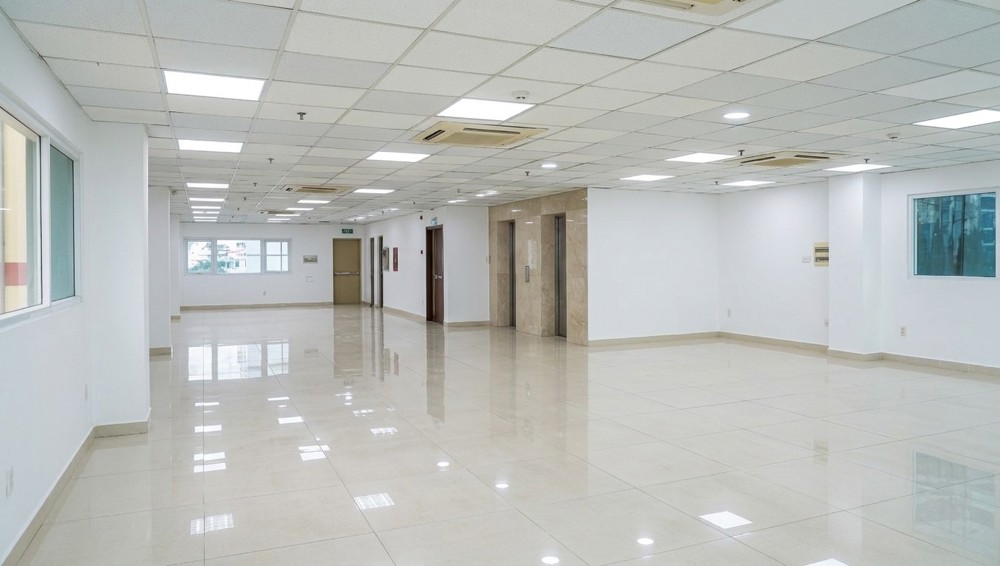 Văn Phòng 160M² Sẵn Nội Thất – Bàn Giao Ngay Tại Vno 129 Điện Biên Phủ