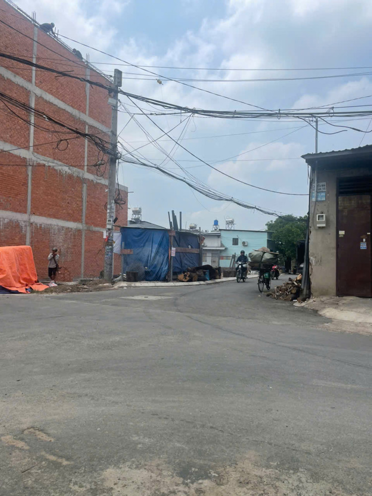 Chỉ Hơn 3 Tỷ – Sở Hữu Ngay Đất Đẹp Lê Văn Khương - Có Vĩa Hè, Vị Trí Đẹp