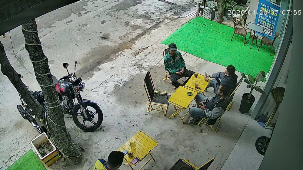 Sang Nhượng Quán Cafe Mặt Tiền Hẻm Bác Ái, Tân Phú