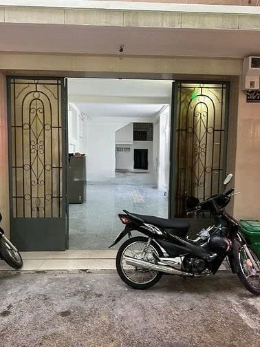 Cho Thuê Nhà Nguyên Căn Hẻm Xe Hơi – Ngay Phố Tây Bùi Viện, Quận 1