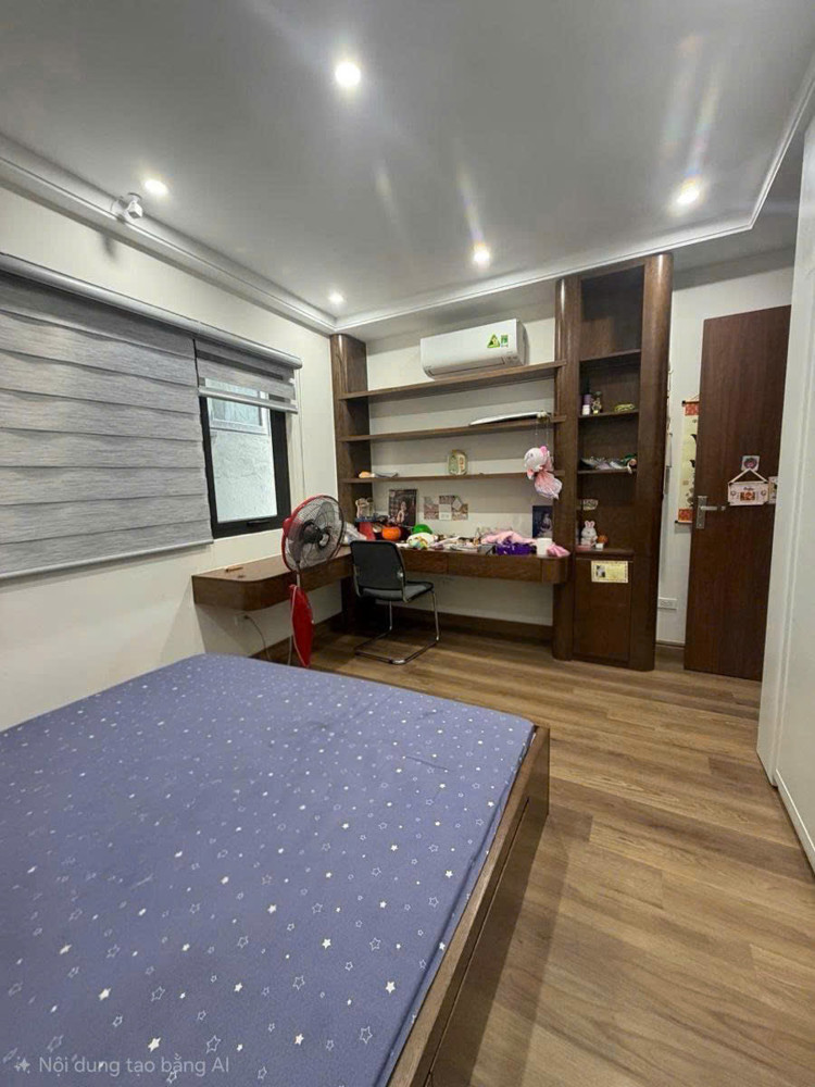 Hót Giảm 3 Tỷ Nhà Nguyên Căn 7 Tầng Long Biên