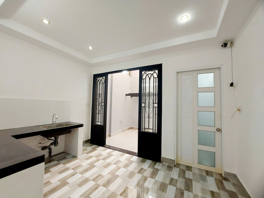 Cho Thuê Nhà Mặt Tiền Chợ Tân Hương Q.tân Phú 126M², 20Triệu