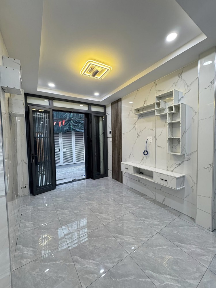 Em Đang Có Căn Nhà Mới 2 Tầng Khu Bàn Cờ Tttp Hẻm Mạc Đĩnh Chi - Phương Nha Trang