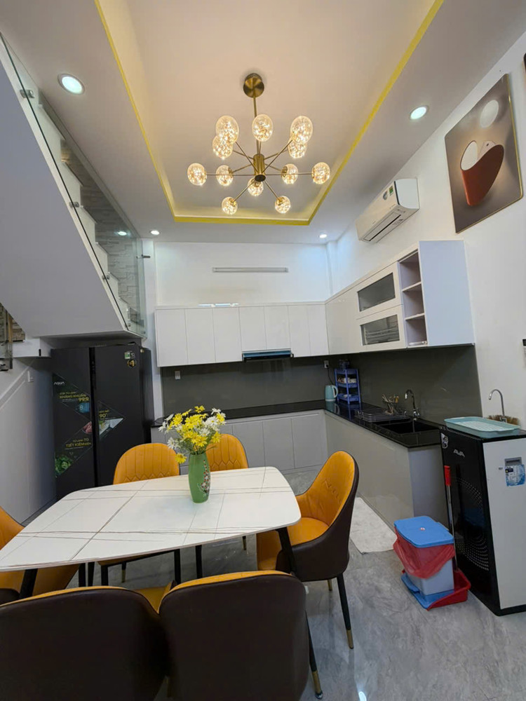 Nhà Đẹp Full Nội Thất – Dọn Vào Ở Ngay
