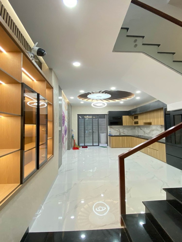 [L2342] Tìm Đâu Nhà Phân Lô Đồng Bộ, Đường 10M Bình Lợi?